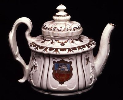 Armorial tekanne, Vezzi-fabrikken, Venezia av Italian School