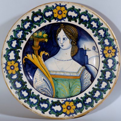 Keramisk plate av Deruta decoree med portrett av en kvinne. Rundt 1510 Sevres. Porselensproduksjon av Italian School