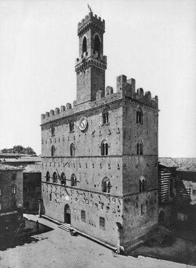 Utvendig utsikt over Palazzo dei Priori av Italian School