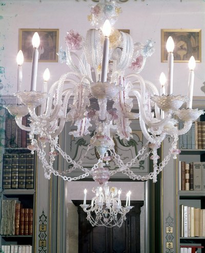 Lysekrone i Murano-glass fra 1700-tallet. Palazzo Lechi i Montirone nær Brescia. av Italian School