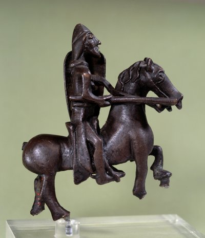 Romansk kunst: bronse ridderstatuett med rustning. Bronseskulptur av den italienske skolen. 11. eller 12. århundre. Paris, Louvre-museet av Italian School