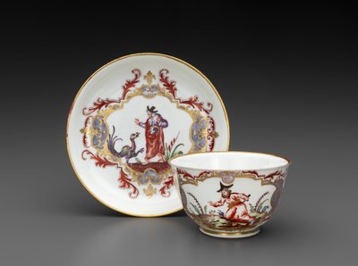 Tebolle og tallerken, ca. 1755 (myk-pasta porselen) av Italian School