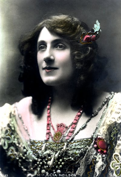 Julia Neilson 1868-1957 av J Beagles and Co.