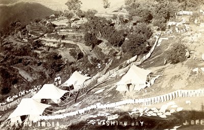 Subathu India Washing Bay, ca. 1900-1930 (sepia-bilde) av J. Gee