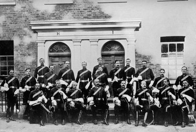 Offiserene til 1st Royal Dragoons, Island Bridge Barracks, Dublin, Irland, 1896. av J. Robinson and Son