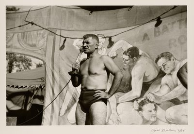 [Mann med mikrofon] av Jack Delano