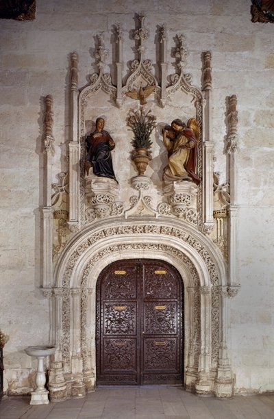 Kunngjøring, sakristiets portal (malt tre) av Jacobo Florentino
