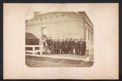 Gruppebilde av arbeiderne, 1867-1869 Gjenvinning av innsjøene i Schieland øst for Rotterdam (serietittel på objekt) av Jacobus van Gorkom jr.