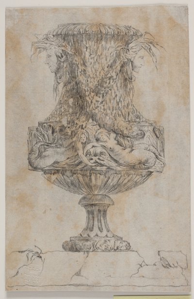 Dekorativ vase med to hoder og to vannymfer. Kopi etter Pl. 20 i suiten med vaser designet av Saly i 1746. "Vasa a se inventa..." av Jacques Francois Joseph Saly