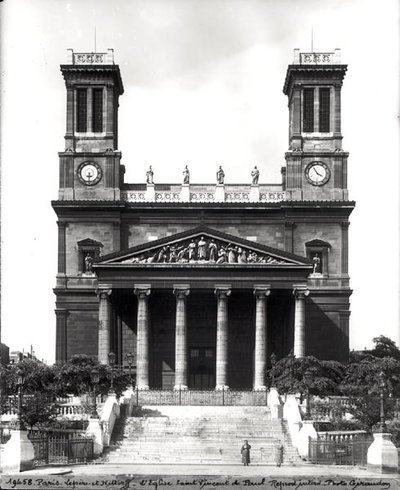 Fasade til kirken St. Vincent de Paul, bygget 1824-44 av Jacques Ignace Hittorff