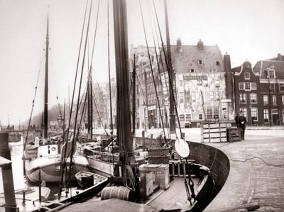 Kanalbåter, Rotterdam, 1898. av James Batkin
