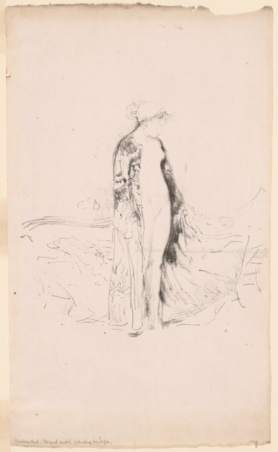 Drapert modell, stående ved en sofa av James Abbott McNeill Whistler