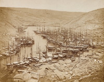 Balaklava havn, ser nordover, 1856 (sepia-bilde) av James Robertson