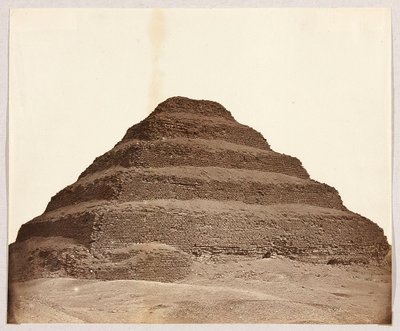 Egypt. Saqqara. Djosers trinnpyramide av James Robertson