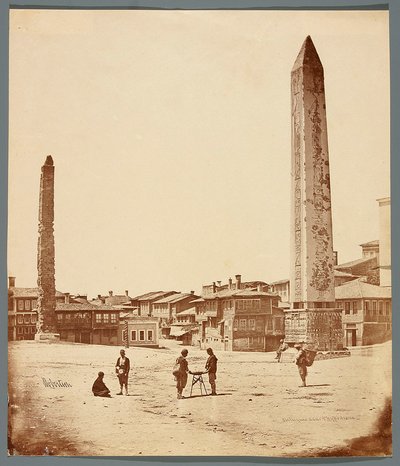 «Obelisker på hippodromen» [Istanbul. Hippodromen foran Den blå moskeen med to obelisker - i forgrunnen Theodosius-obelisken] av James Robertson