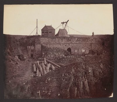 «Rester av Malakoff-tårnet». [Krimkrigen. Ruinene av Malakoff-fortet med kanonstilling etter franske, britiske og tyrkiske troppers erobring av Sevastopol] av James Robertson