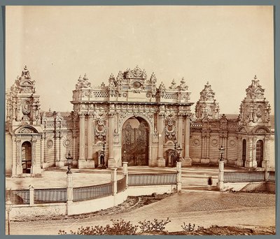 Istanbul. Dolmabahçe-palasset - port av James Robertson