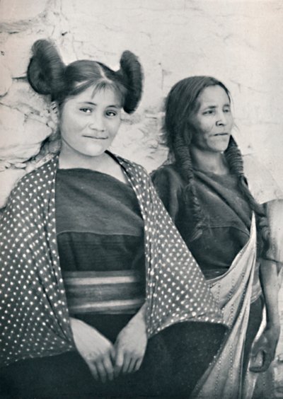En Arizona Hopi-jente og moren hennes, 1912 av James and Pierce