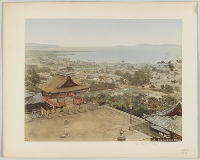 Biwa Lake fra Miidera, Japan, ca. 1890 (håndfarget svart/hvitt-bilde) av Japanese Photographer
