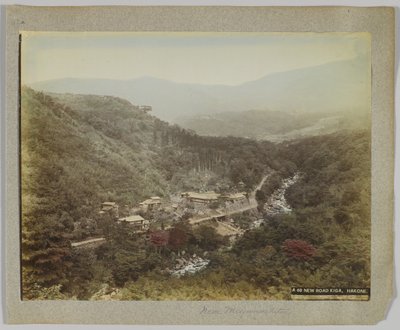 New Road, Kiga, nær Miyanoshita, Kanagawa Prefecture, Japan (håndfarget svart/hvitt-bilde) av Japanese Photographer