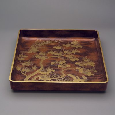Kimono-brett (lakkert tre) av Japanese School
