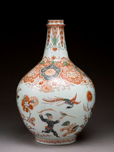 Stor flaskevase, dekorert i Holland i Imari-stil, Ko-Imari, sent på 1600-tallet (keramikk med emaljeoverglasur) av Japanese School