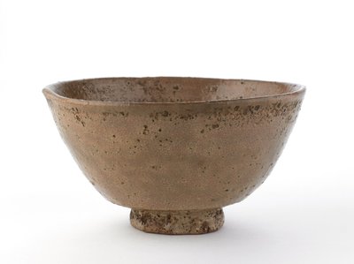 Tebolle i form av en Ido-tebolle, Yamaguchi-prefektur, Edo-periode, midten av 1700- og midten av 1800-tallet (steintøy med askeglasur) av Japanese School