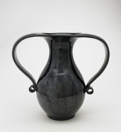 Vase i mimikuchi-form, Seto, Kyoto-fu eller Aichi Prefecture, Edo-perioden eller Meiji-tiden (steintøy med jernglasur) av Japanese School