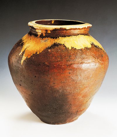 Vase produsert av Echizen fabrikk av Japanese School