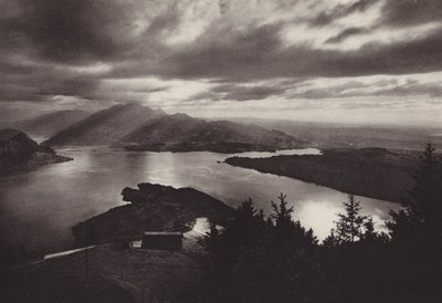 Rigi Kaltbad, kveldsstemning med utsikt fra Känzeli (s/hv-bilde) av Jean Gaberell