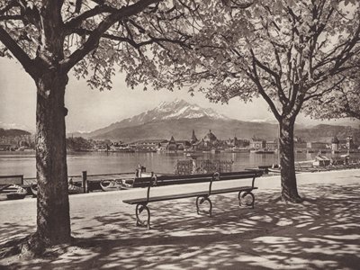 Sveits: Luzern, med Pilatus-fjellet (s/hvitt-bilde) av Jean Gaberell