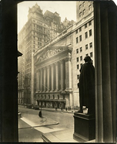 Broad St fra Treasury Building, New York, USA, ca. 1905-40 (foto av gelatinsølv) av Jessie Tarbox Beals
