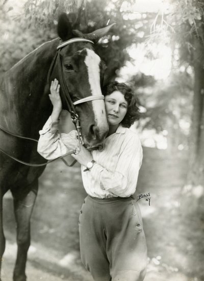 Judith Anderson, ca. 1917-24 (foto av gelatinsølv) av Jessie Tarbox Beals