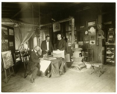 Venstre til høyre: Cullen Yates - skjult - Walter Dean, ca. 1905-11 (foto av gelatinsølv) av Jessie Tarbox Beals
