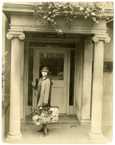 Mabel Herbert Urner, forfatter av Helen & Warren klar for tur til Europa, ca. 1905-40 (foto av gelatinsølv) av Jessie Tarbox Beals