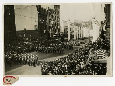 Militærparade ved Court of Honor Marines, Storbritannia av Jessie Tarbox Beals