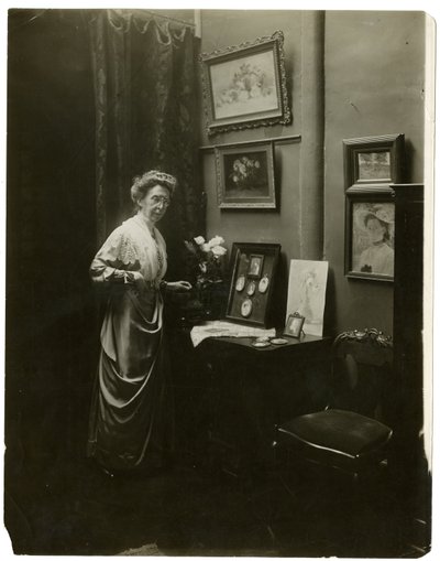 Frøken Wilmut, ca. 1905-18 (foto av gelatinsølv) av Jessie Tarbox Beals