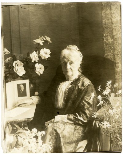 Mrs Greenwich Horne ?, ca. 1905-40 (foto av gelatinsølv) av Jessie Tarbox Beals