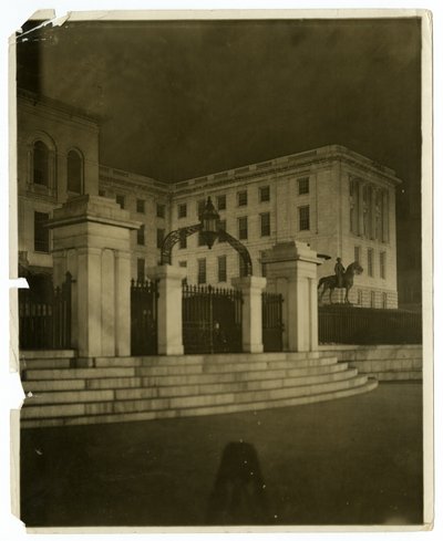 State House, Boston, USA, ca. 1902-10 (foto av gelatinsølv) av Jessie Tarbox Beals