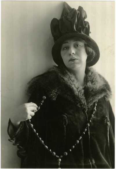 Zoë Akins, forfatter av Déclassée, ca. 1905-40 av Jessie Tarbox Beals