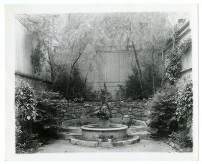 hagefontene, ca. 1905-40 (foto av gelatinsølv) av Jessie Tarbox Beals