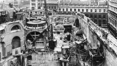 Bank, sett fra taket på Royal Exchange, London, 1926-1927. av Joel