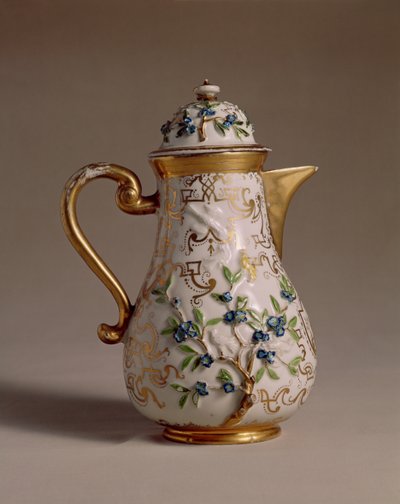 Kaffekanne, dekorert med påsatt relieff, Meissen, ca. 1710 porselen av Johann Friedrich Bottger