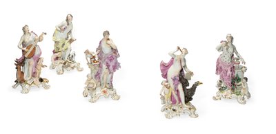 Fem Meissen-figurer emblematiske for sansene, ca. 1765 (porselen) av Johann Joachim Kaendler