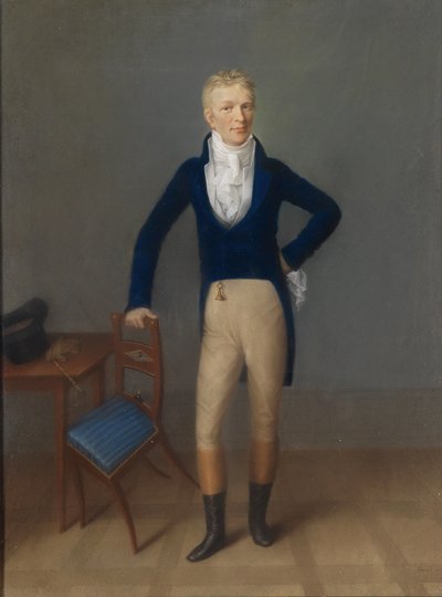 Portrett i full lengde av en lyshåret herre i ridekostyme, lent på stolryggen av Johann Lorenz Kreul