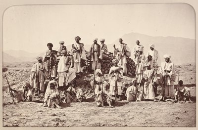 ?Afridi Picket nær Jumrood, Khyber og Rotass i avstand?, 1879 ca. av John Burke