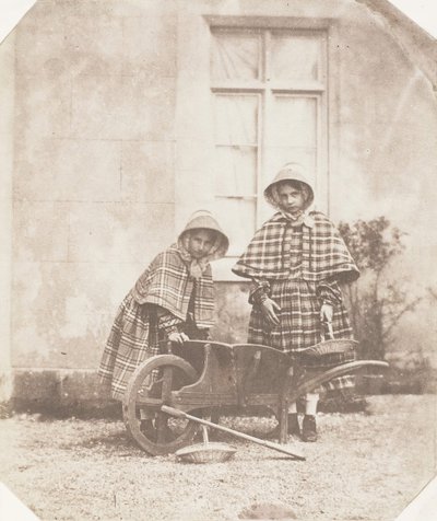 Elinor og Lucy Llewelyn, 1853-56. av John Dillwyn Llewelyn
