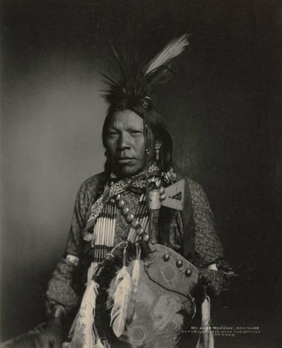 Driver Medicine, Arapahoe, 1898-1899. av John K. Rose