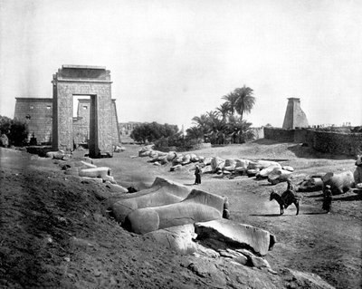 Avenue of Sphinxes, Karnak, Egypt, 1893. av John L. Stoddard