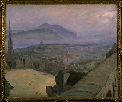 En utsikt over Edinburgh fra slottet, med utsikt over Esplanade mot Arthur